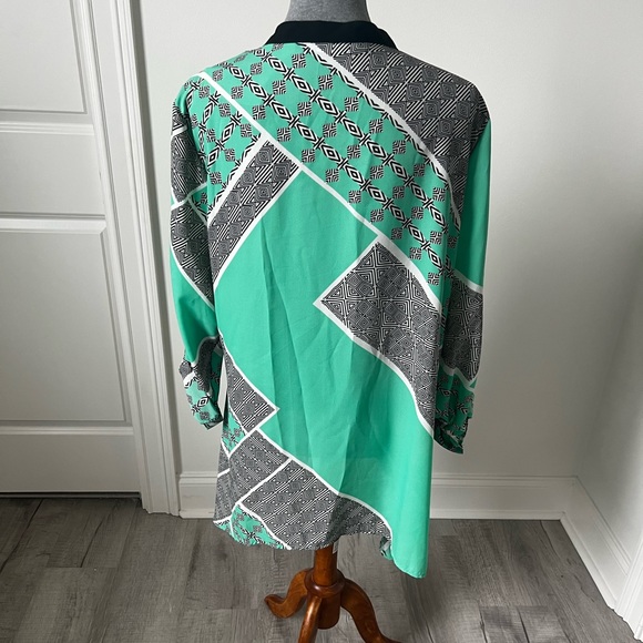 NWT Valerie Stevens XL Blouse - Picture 2 of 5